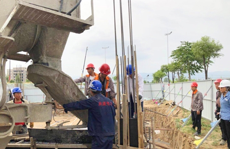 中標(biāo)：2015年農(nóng)網(wǎng)改造升級10千伏及以下工程（察右前旗）